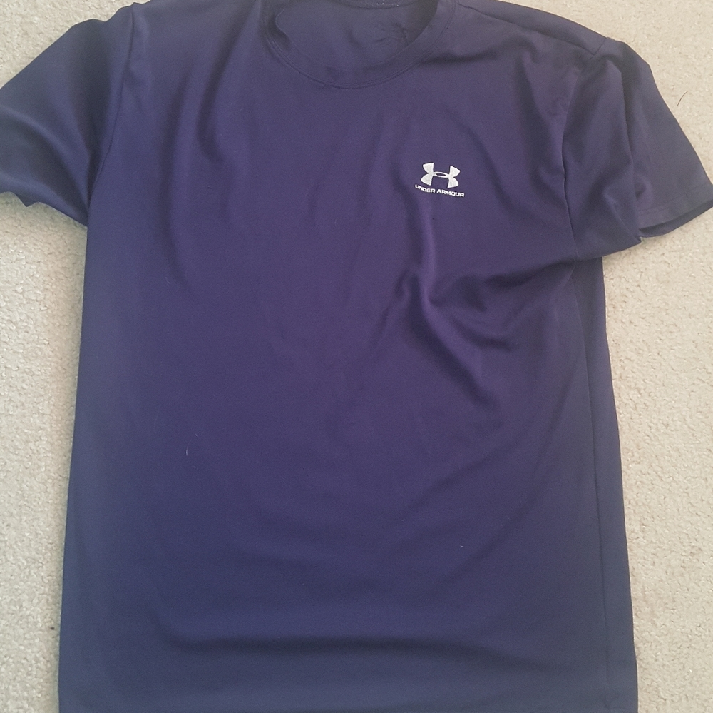 Under Armour navy athletic tee